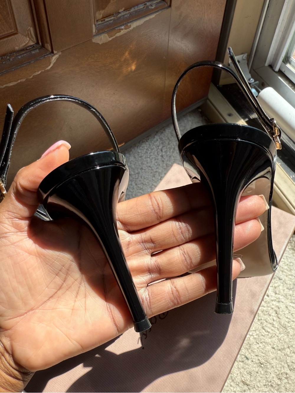 Gianvito Rossi Ribbon Black Patent Leather Heels - Picture 5 of 7